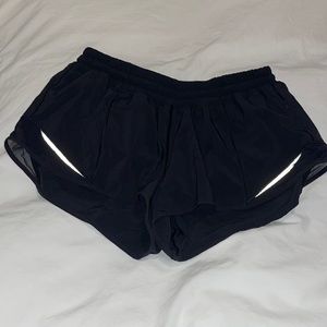 Lulu lemon hotty hot shorts 2.5”